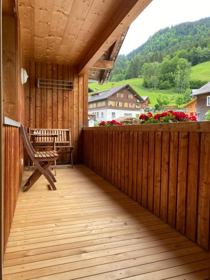 Haus Emma Apartment Schoppernau Bagian luar foto